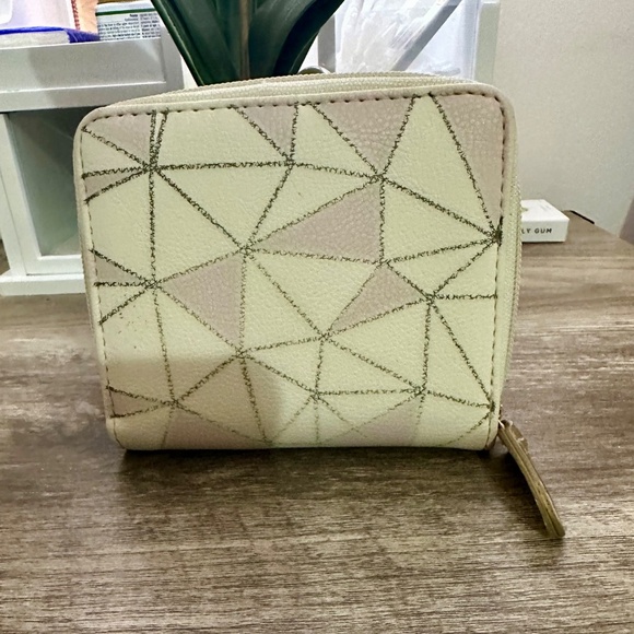 Women's Luv Betsey by Betsey Johnson Geometric Zip Wallet Gold Pink 4"x5" - Picture 2 of 16